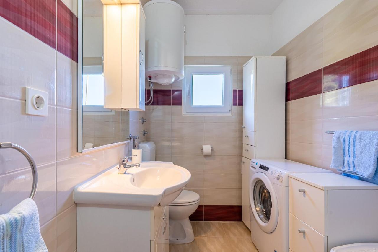 Apartmani Valun1 외부 사진