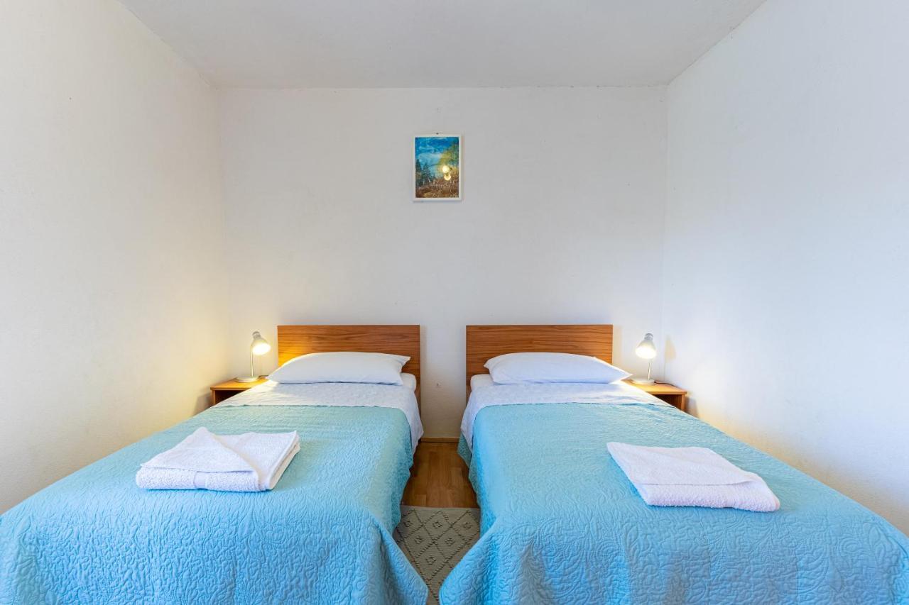 Apartmani Valun1 외부 사진