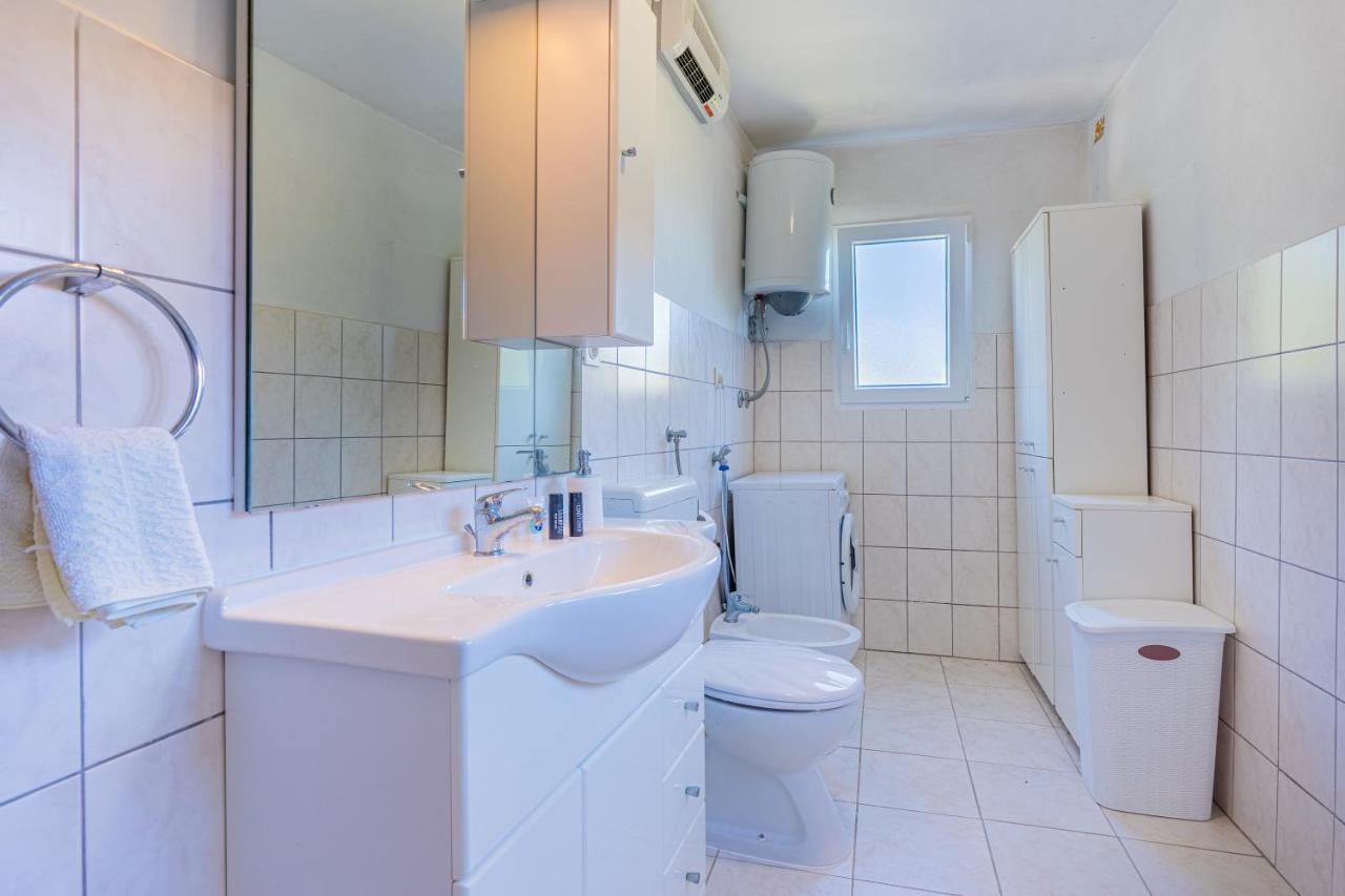 Apartmani Valun1 외부 사진