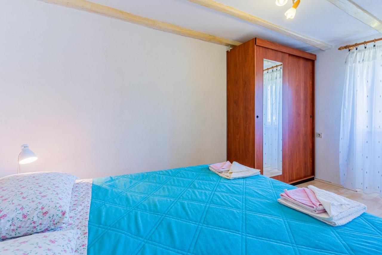 Apartmani Valun1 외부 사진