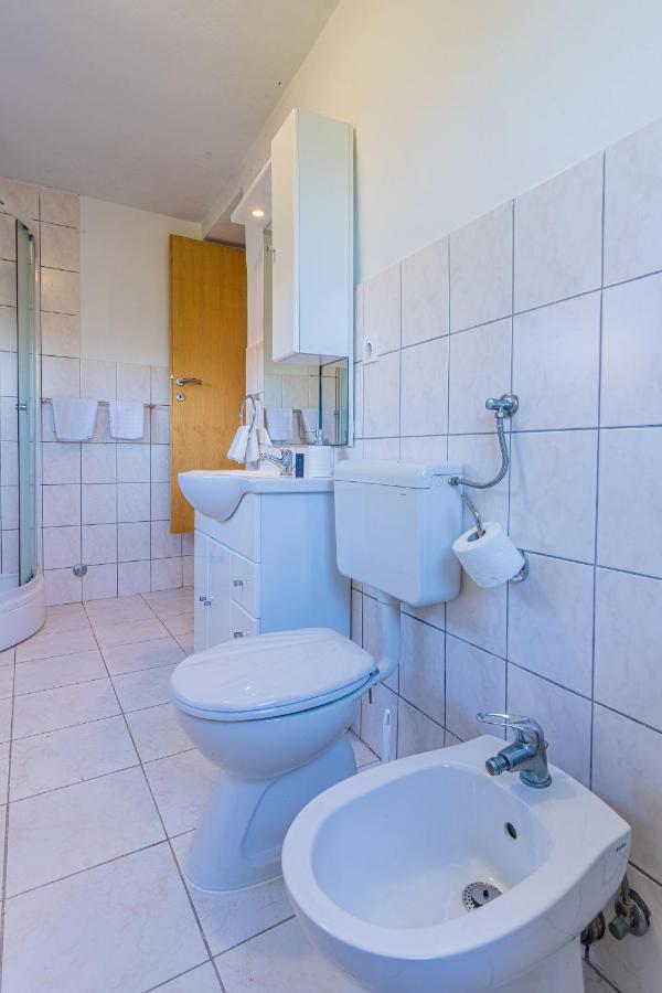 Apartmani Valun1 외부 사진