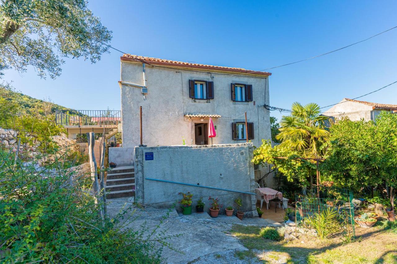 Apartmani Valun1 외부 사진